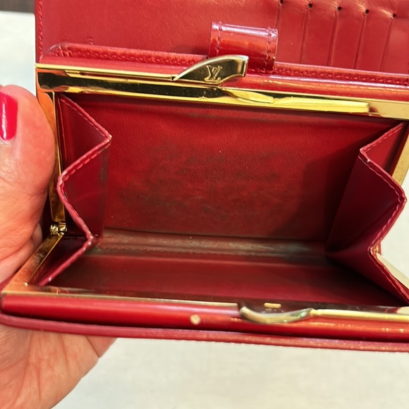 Authentic Louis Vuitton Red Vernis Wallet - Picture 6 of 17